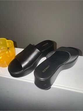 Old Navy Black Platform Mule Sandals
